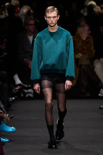 Look 2